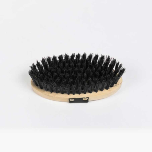 Brosse poignée cuir pour chevaux