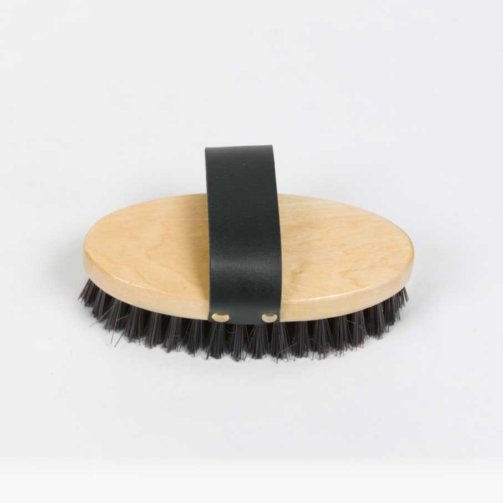 Brosse poignée cuir pour chevaux